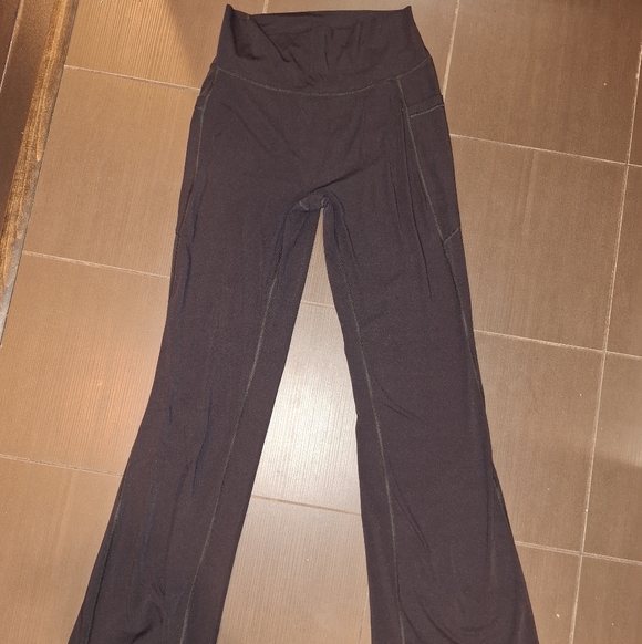 High Rise Yoga Pants - Picture 6 of 9